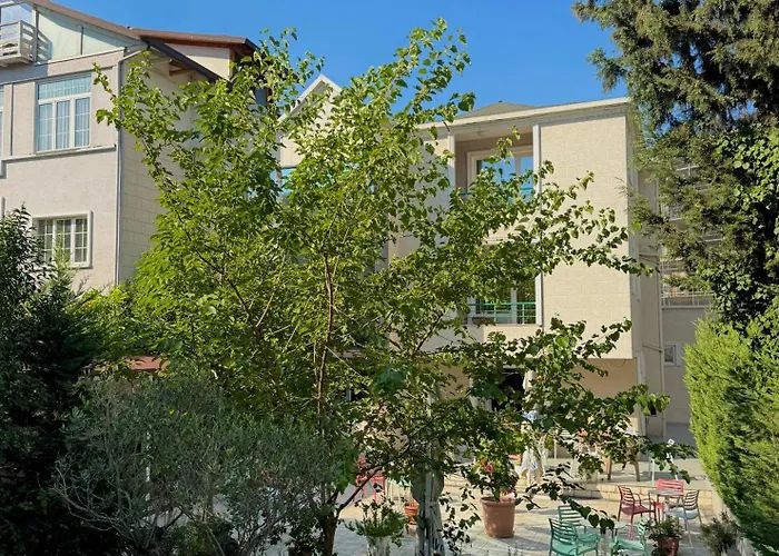 Park 1 Hotel *